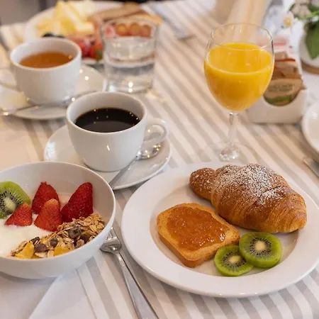 La Mimosa Λατζίζε