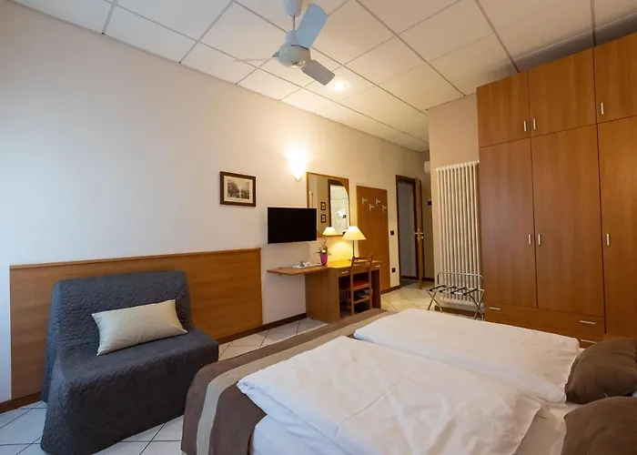 La Mimosa Лацизе